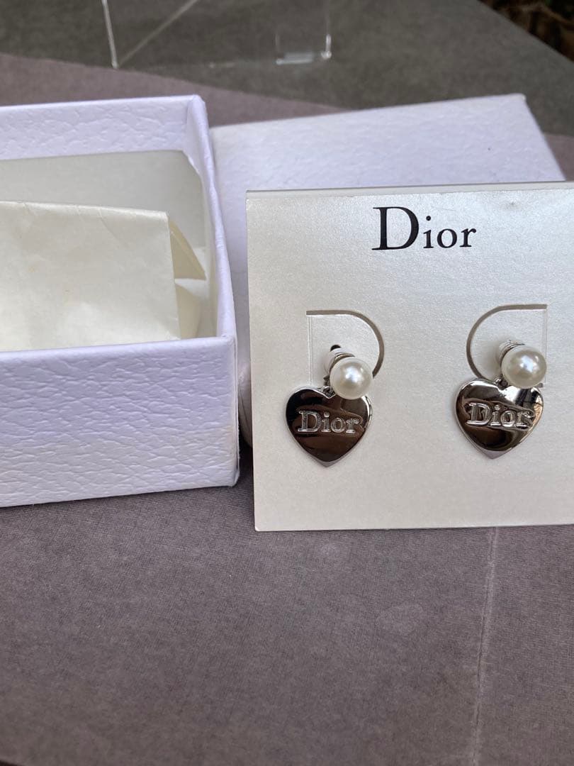 クリスチャンディオールDior ハートパールピアス