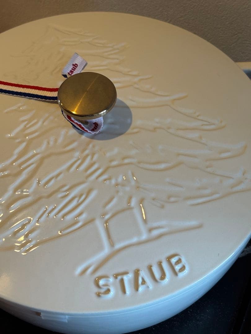 STAUB シグネクチャーココット　ホワイト