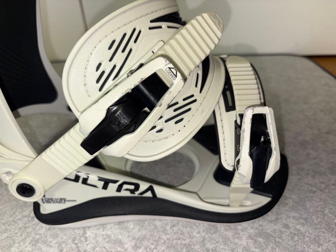 23-24 UNION ULTRA スノーボード ビンディング ホワイト