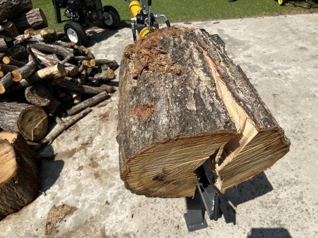 Exect Familiar　完成機体　送料無料　薪割り機19ｔ　６，５馬力