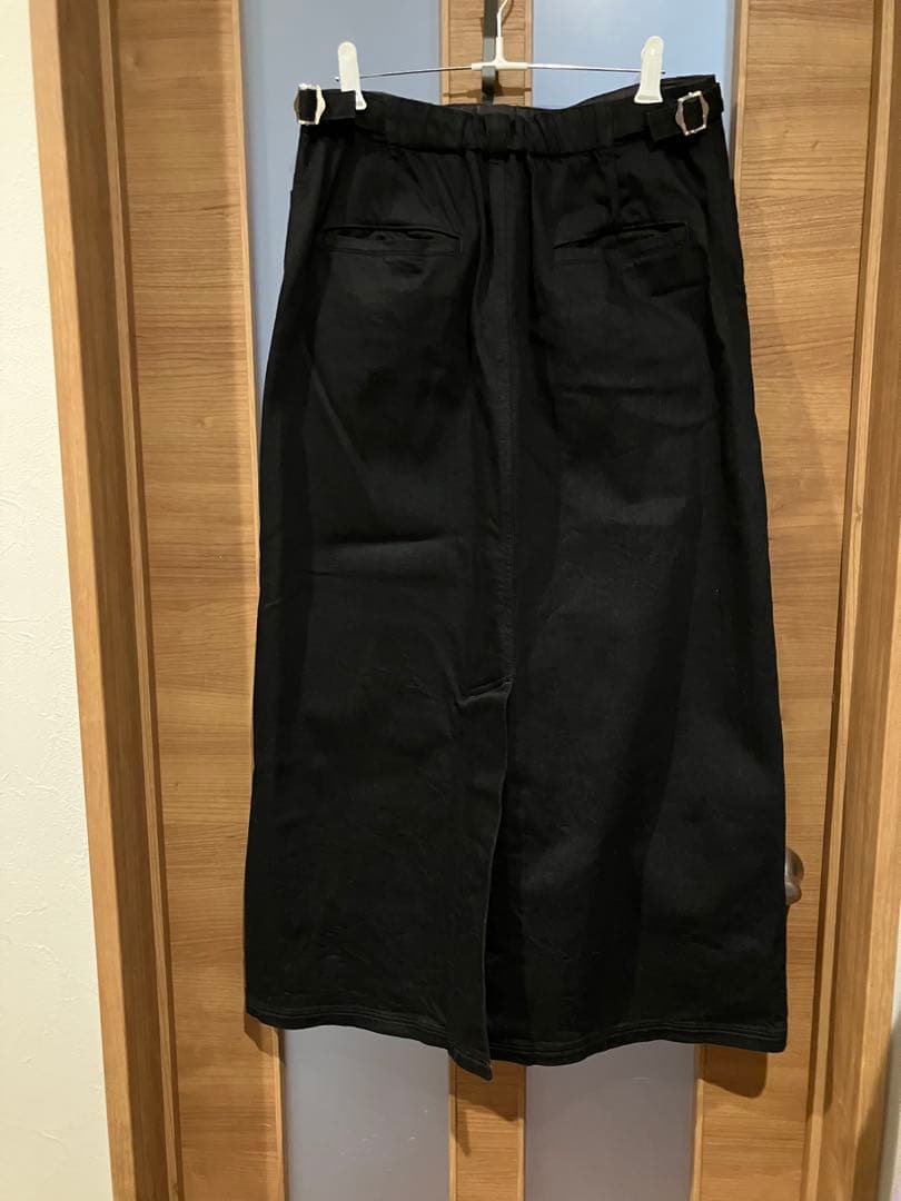 「動きやすくて、すっきり見え」デニム素材のナロースカート　暮らしの道具店