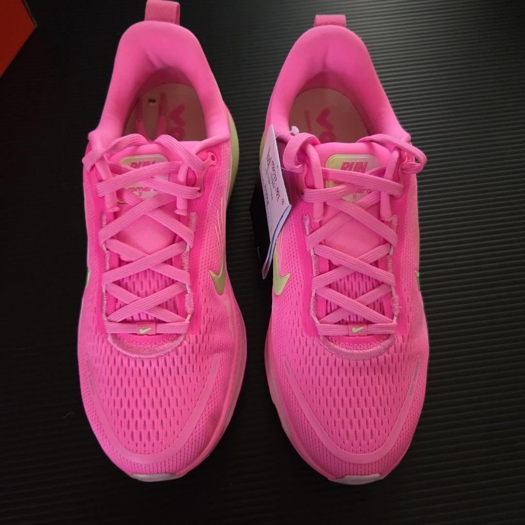 未使用❗ナイキ　VOMERO 18 (GS ) 25cm