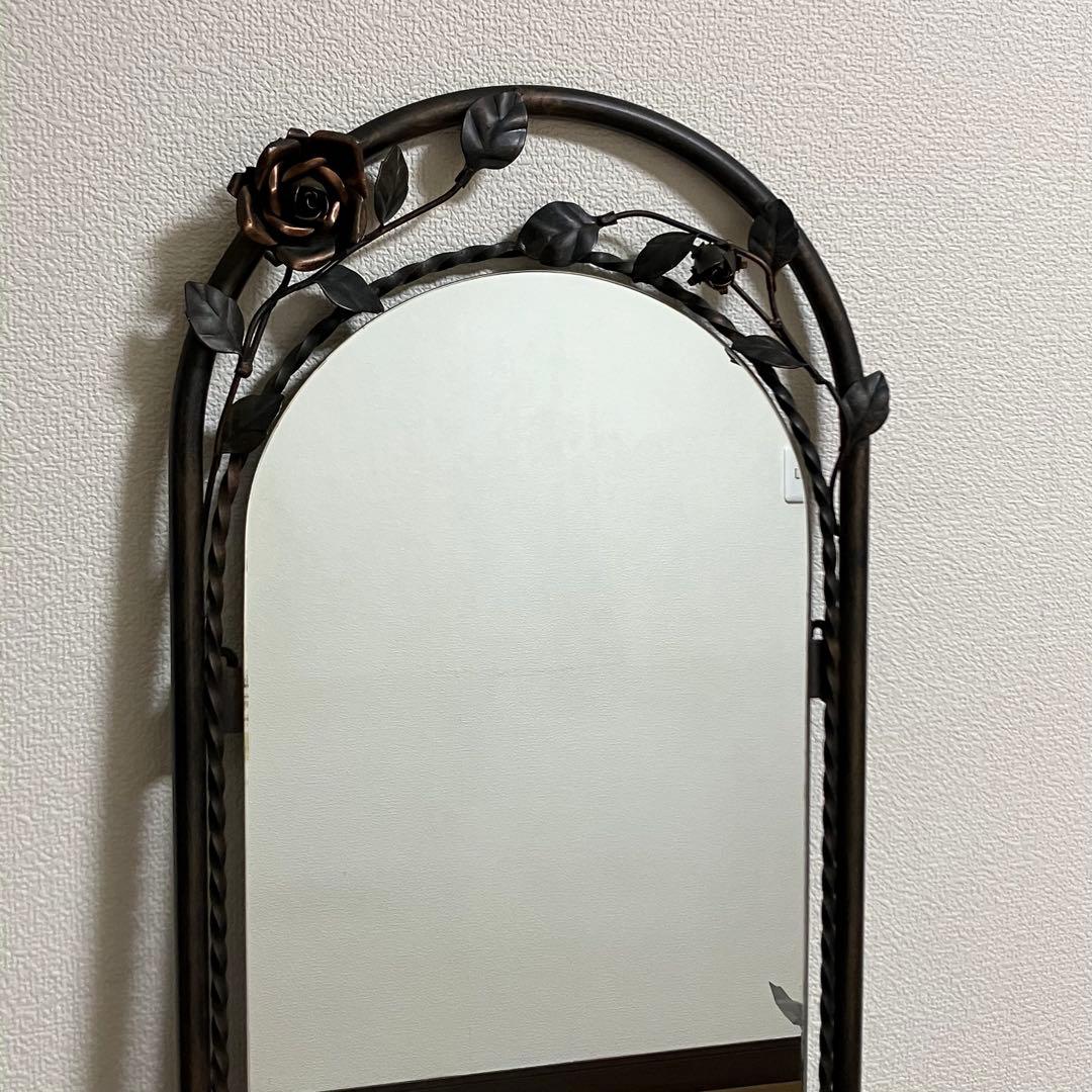 薔薇のアンティークミラー・フラワーデコレーションミラー・鏡・レトロアイアンミラー
