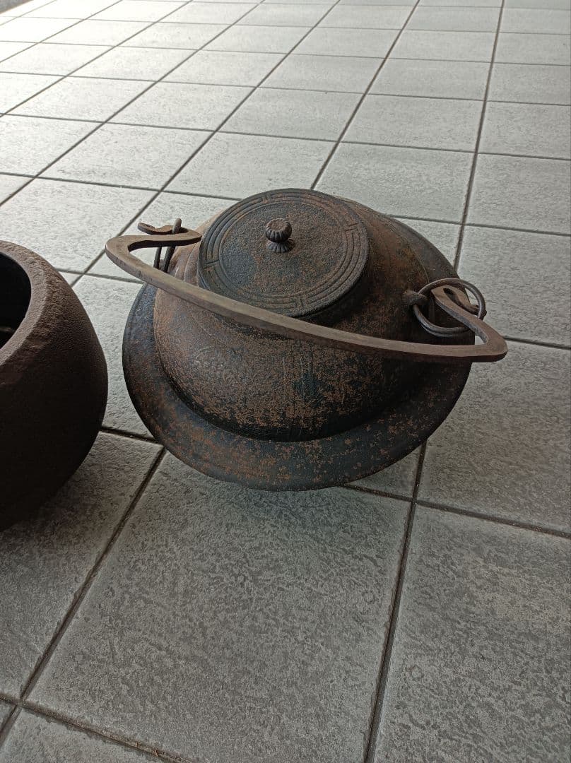 骨董品！京都保管、鉄瓶、香炉、モロモロ！お話し中！