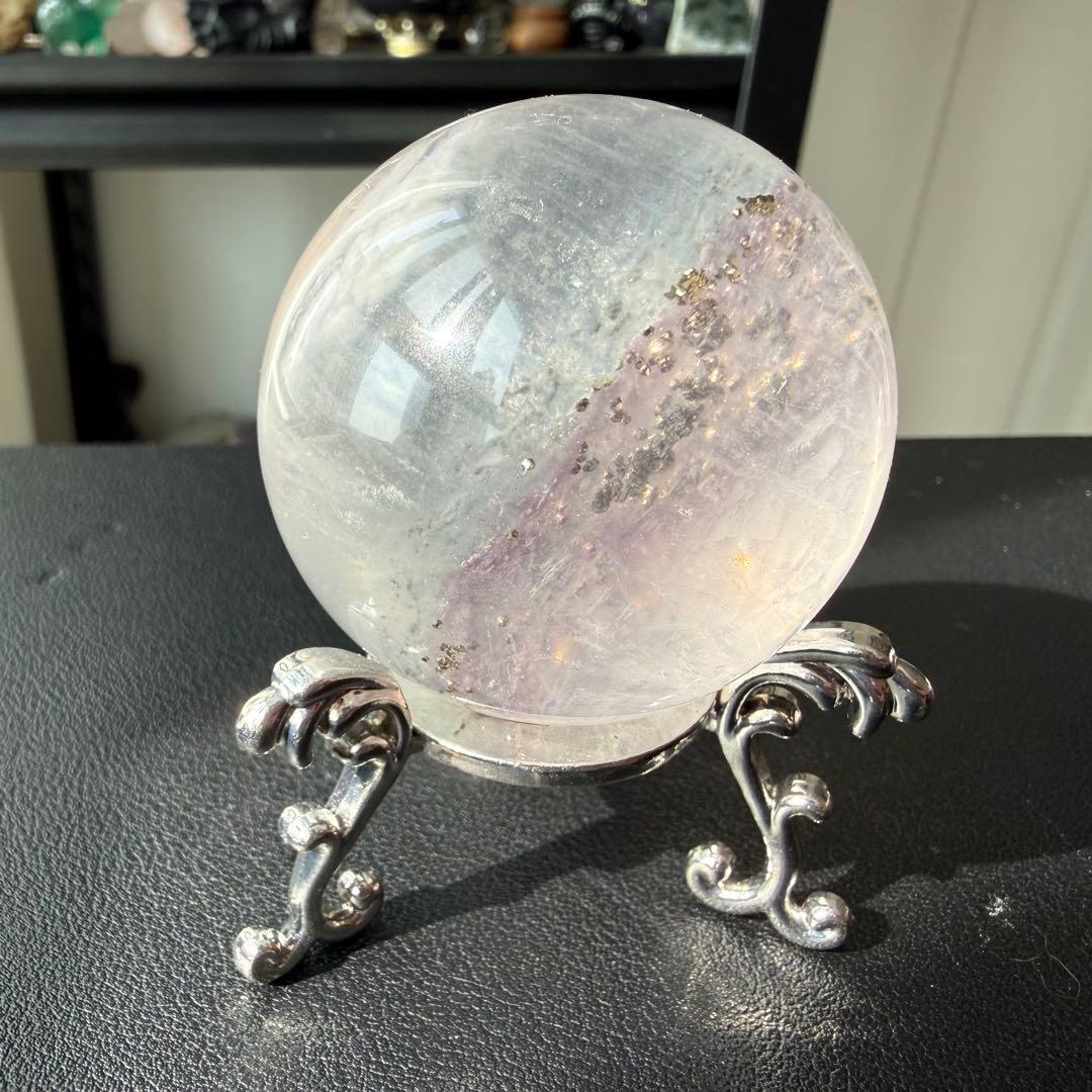 【MH】天然石 パイライト共生フローライトのスフィア　NO.020916