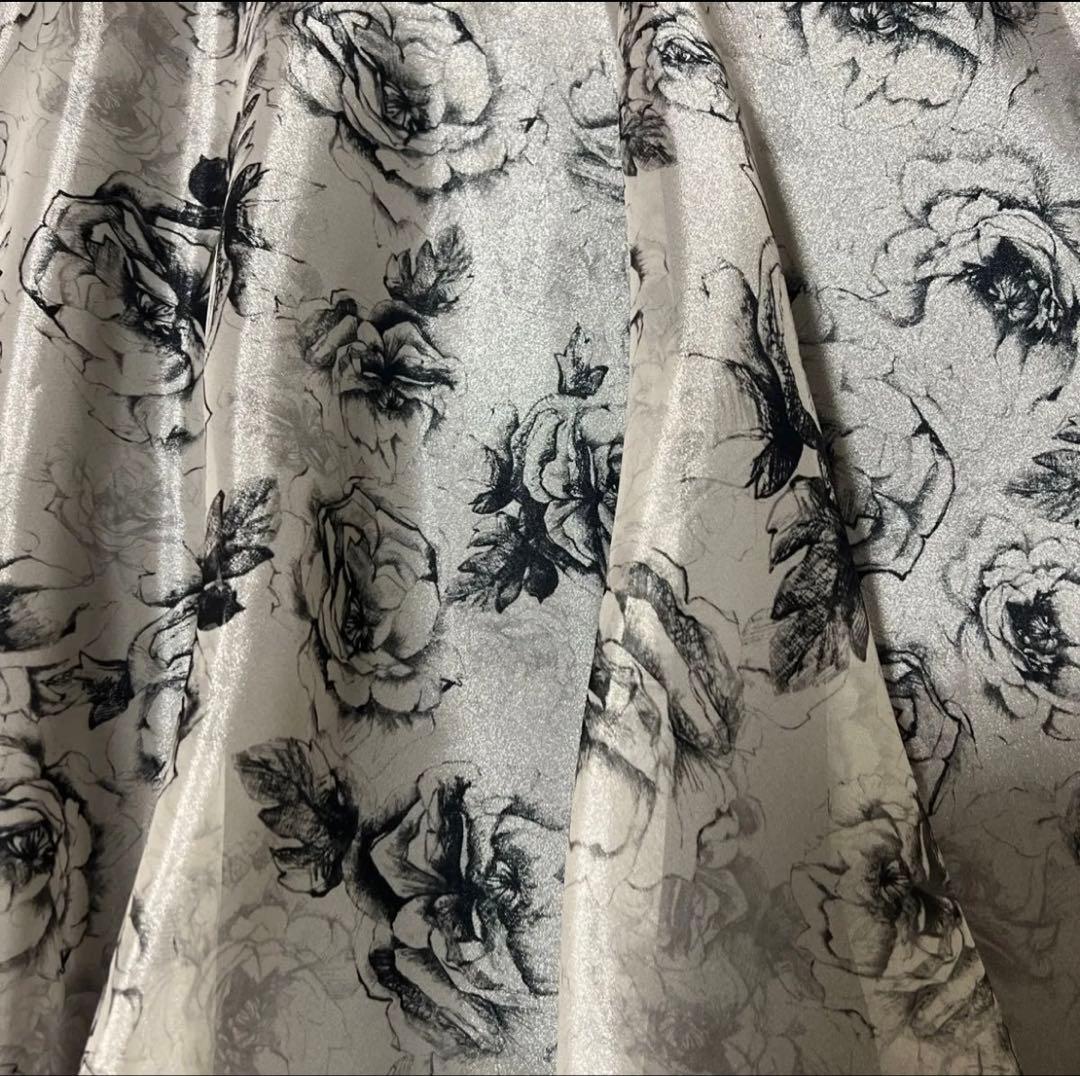 ストロベリーフィールズ　イチエ　フラワーフレアスカート　美品