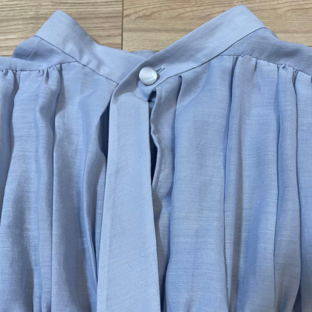 美品【ADORE】スパンボイルブラウス水色