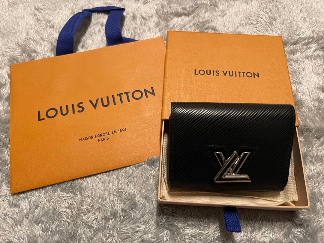 ［美品］LOUIS VUITTON ポルトフォイユ　エピ　三つ折りルイ・ヴィトン