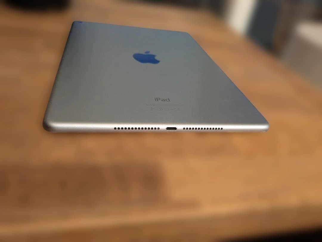 Apple iPad Air 2 10.2インチ スペースグレー 本体