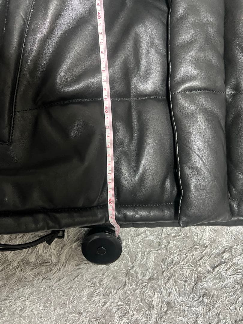 メ*リ様 アレキサンダーマックイーン　レザージャケット 46 未使用