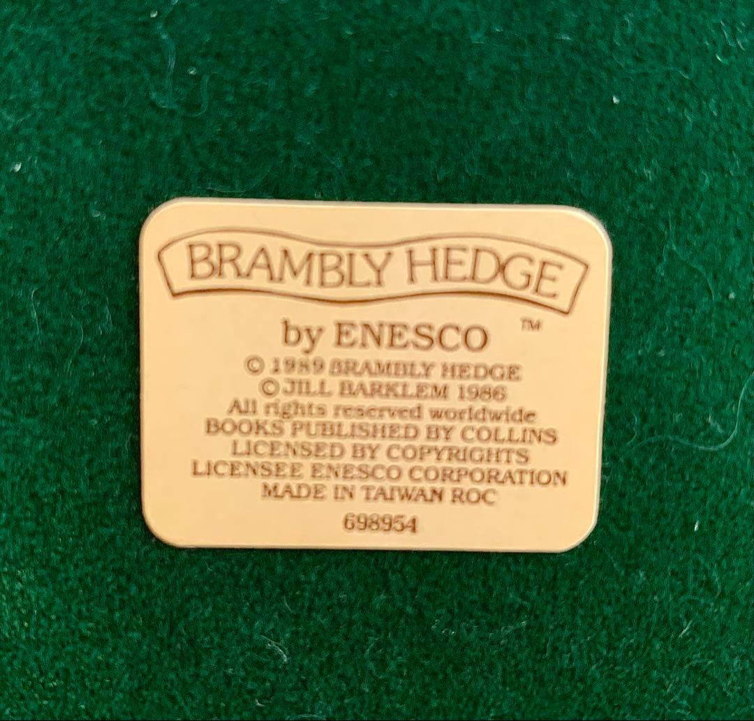 テーブル ブランブリーヘッジ フィギュリン ボーダーファインアーツ