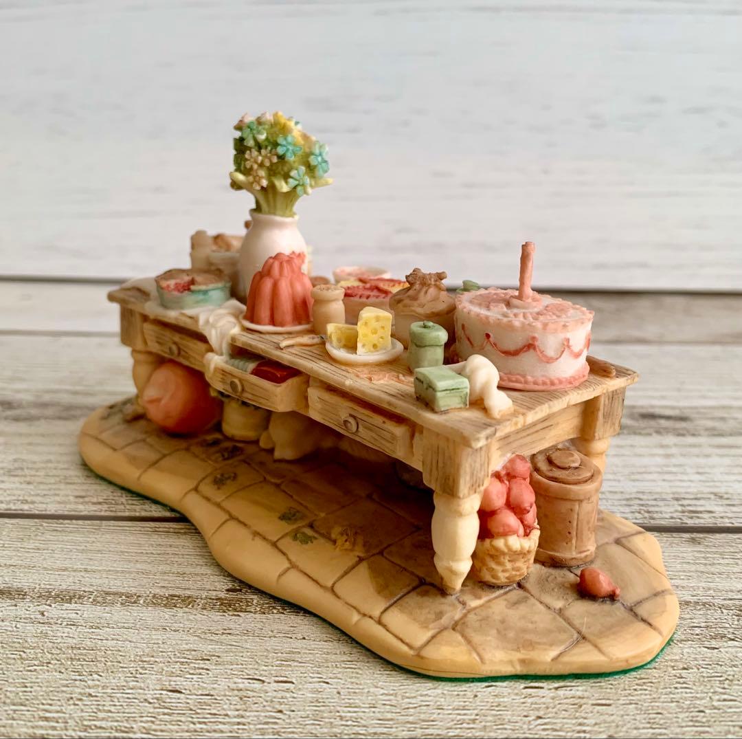 テーブル ブランブリーヘッジ フィギュリン ボーダーファインアーツ