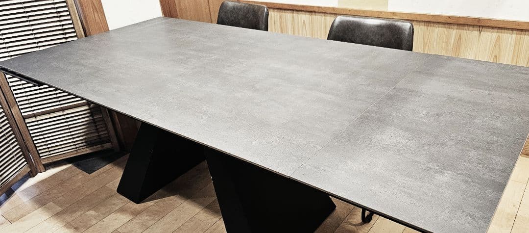 セラミックダイニングテーブル 伸長機能付き【手渡し優先】