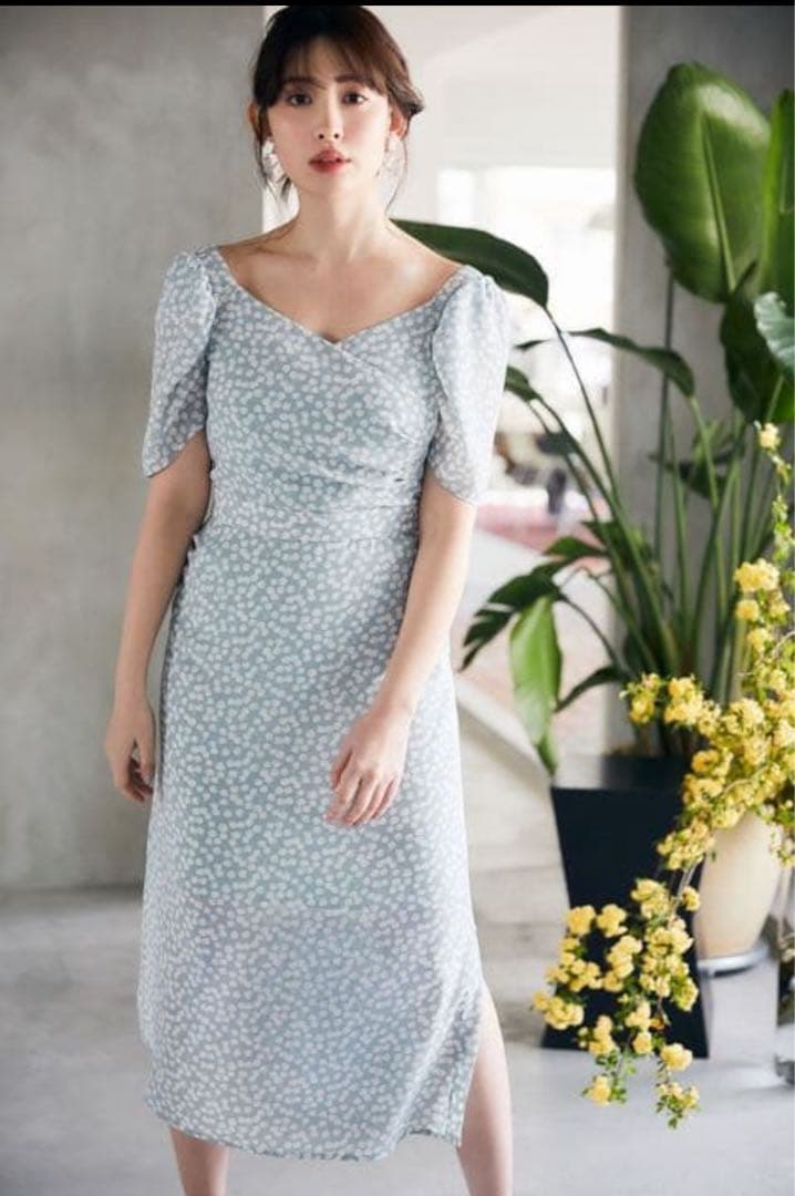 ワンピース Cherry Pattern Cache-Coeur One-Piece