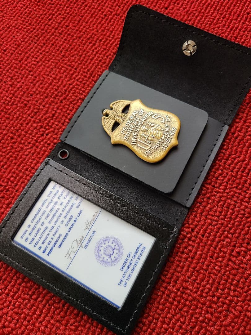 米国ポリスバッジ【FBIレプリカバッジ】PFバッジケース IDカード付き