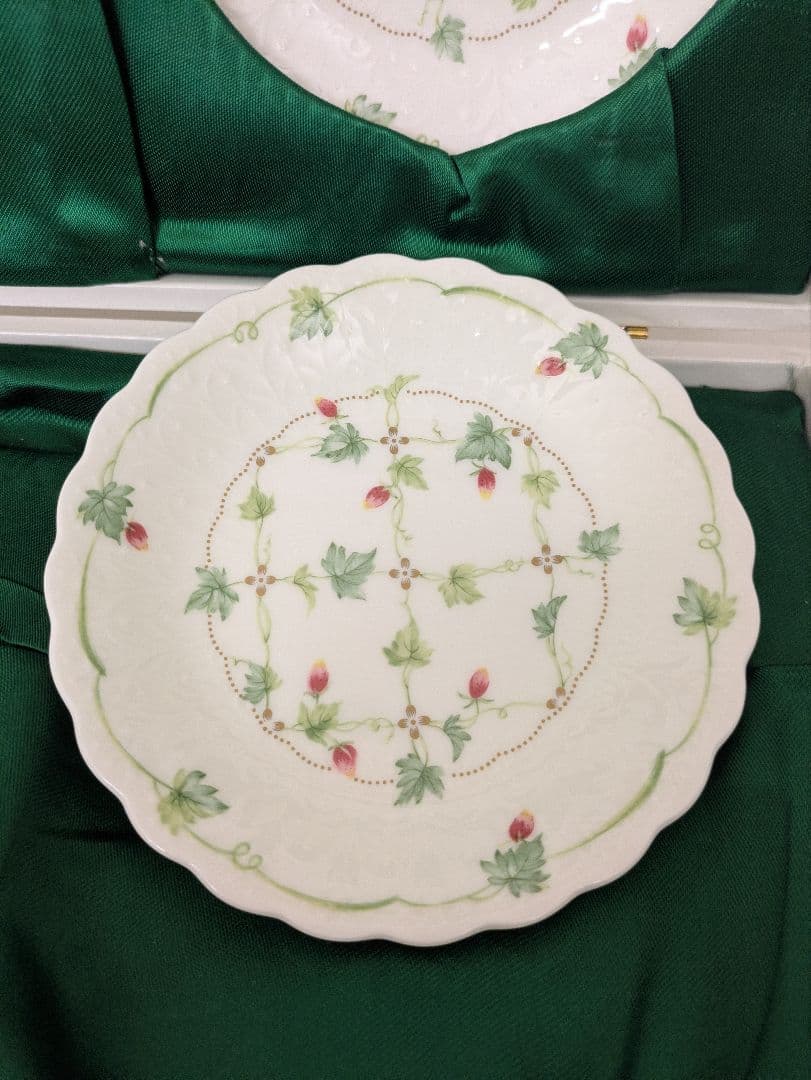 【未使用】ナルミ ルーシーガーデン 大皿・小皿5枚・ケーキサーバー 豪華セット