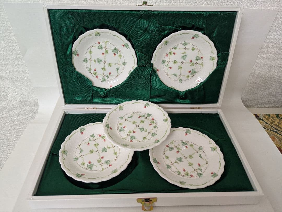 【未使用】ナルミ ルーシーガーデン 大皿・小皿5枚・ケーキサーバー 豪華セット