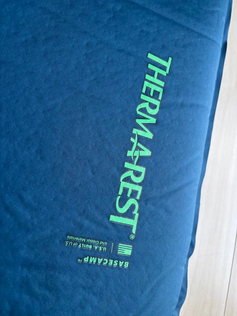 サーマレスト　ベースキャンプ　インフレーターマット　Lサイズ