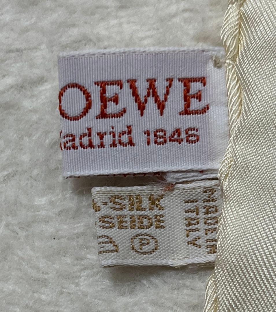 極美品　ロエベ　スカーフ　シルク　花柄　総柄　動物　手縫い　ピンク　ベージュ