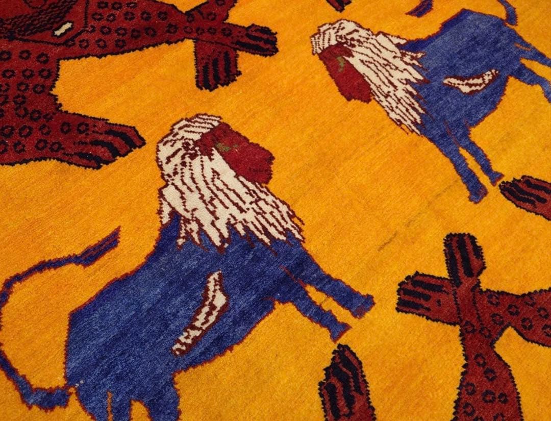 ペルシャ　トライバルラグ　アマレバフト　188×133 黄金色　ヒョウ