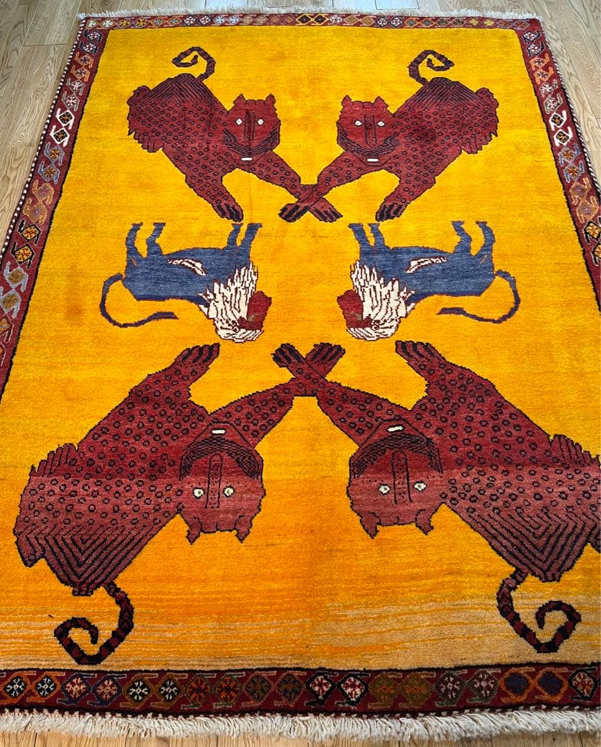 ペルシャ　トライバルラグ　アマレバフト　188×133 黄金色　ヒョウ