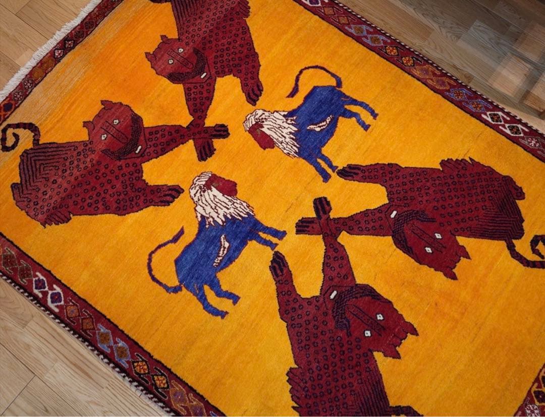 ペルシャ　トライバルラグ　アマレバフト　188×133 黄金色　ヒョウ