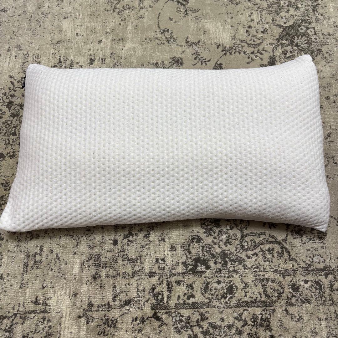 整体枕 キュアレ THE MAKURA