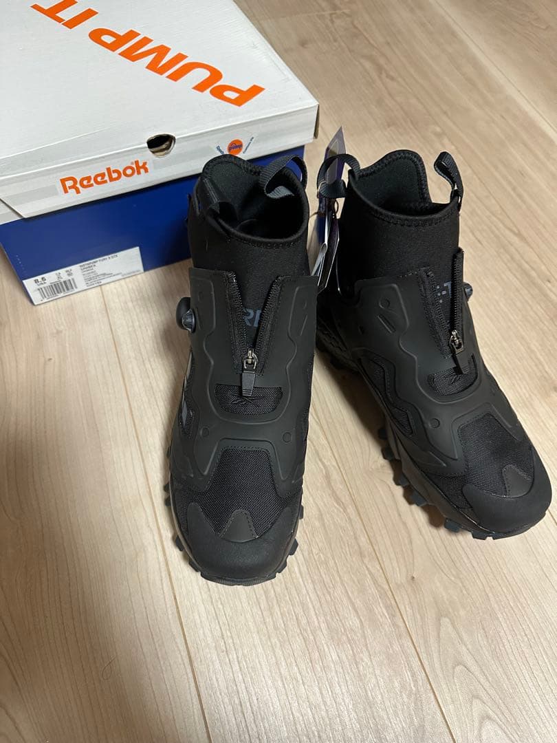 Reebok Pump ブラック スニーカー