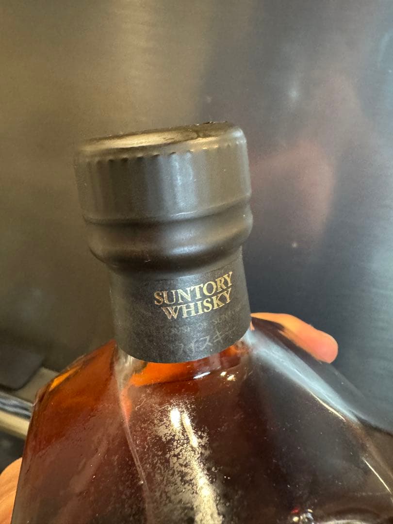 Suntory Crest 12 Years ウイスキー　ブラックキャップ