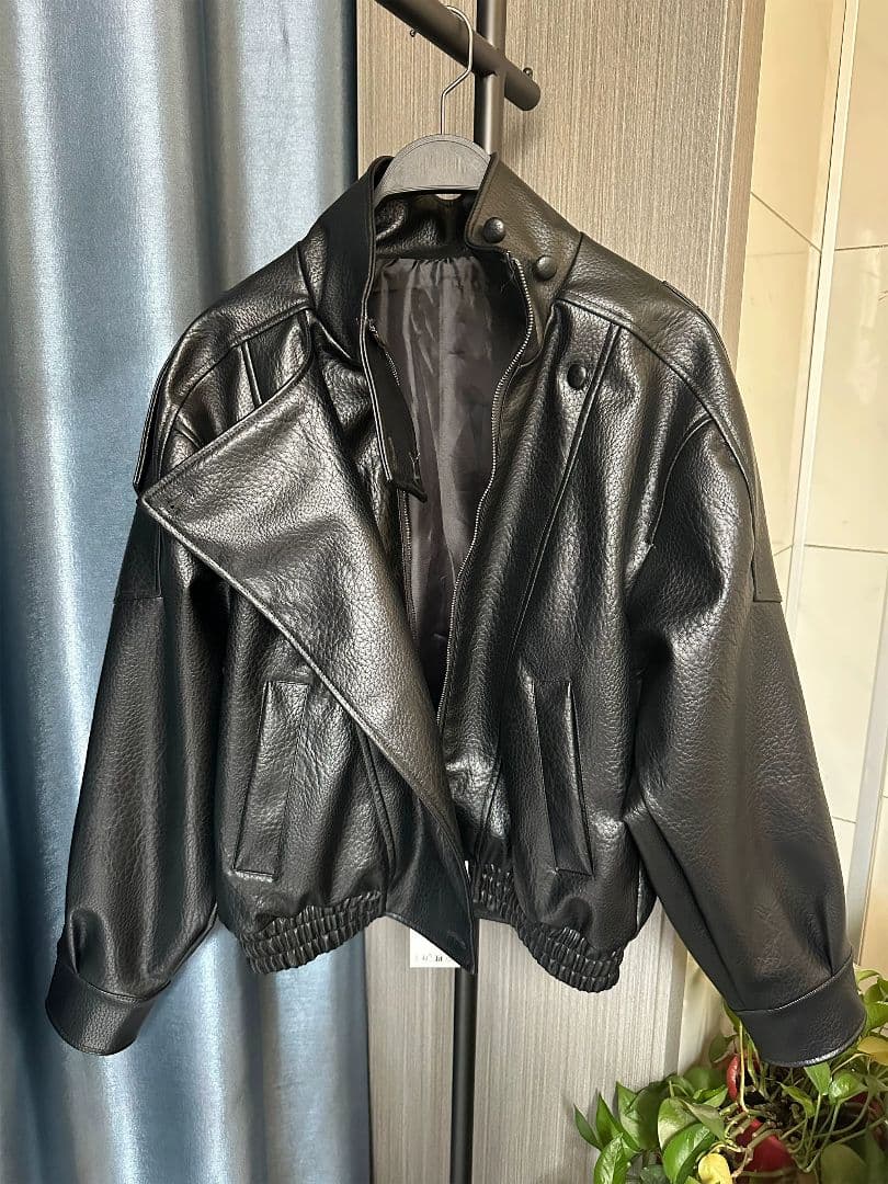 ZARA　フェイクレザージャケット ハイネック 　Sサイズ　　黒