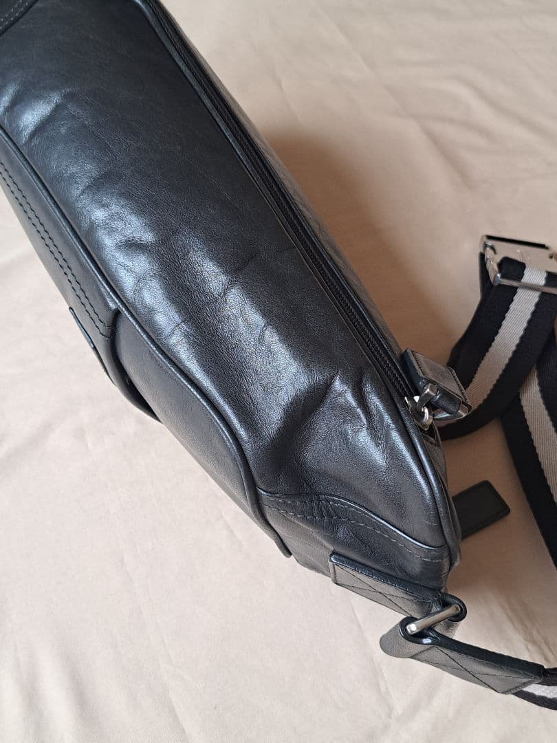 BALLY ボディバッグ 斜め掛け トレインスポッティング