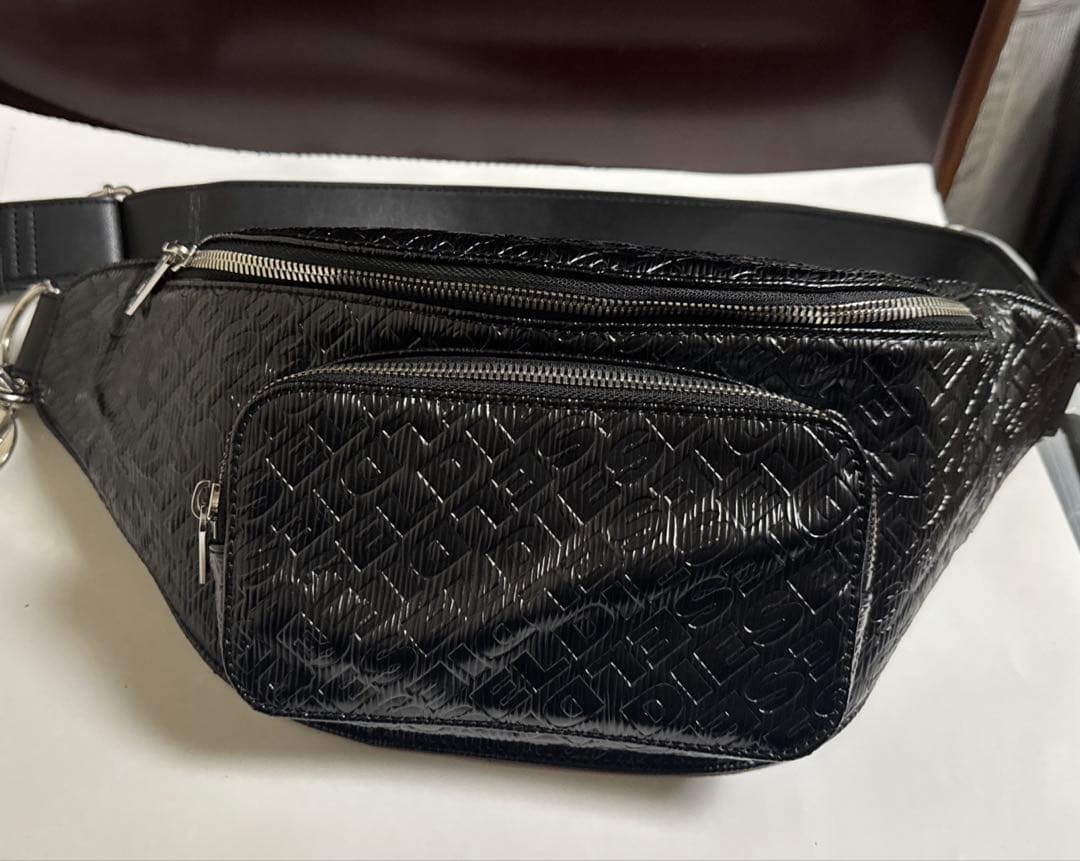 なつ【極美品】【希少】ディーゼル　DIESEL　ウエストバッグボディバッグ