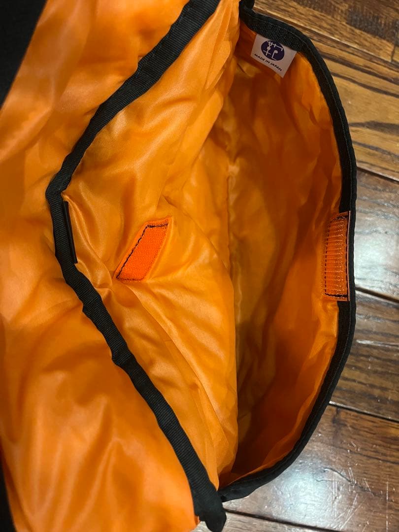 ブ*ー様 ポーター　タンカー　ボディバック