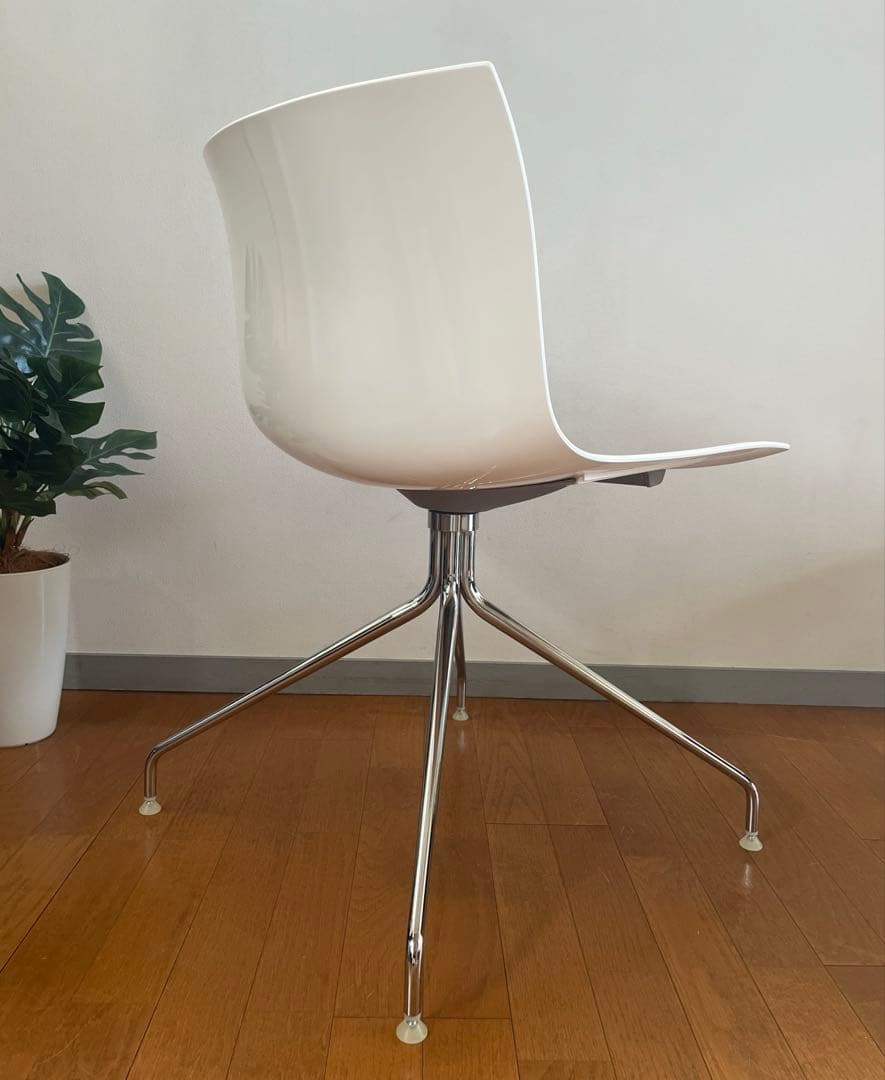 イタリア　arper アルペール カティファ　チェア　① モダン　回転脚　美品