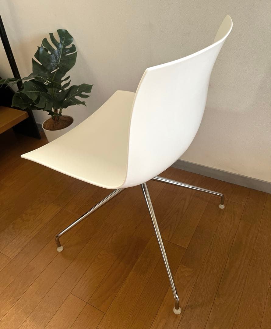 イタリア　arper アルペール カティファ　チェア　① モダン　回転脚　美品