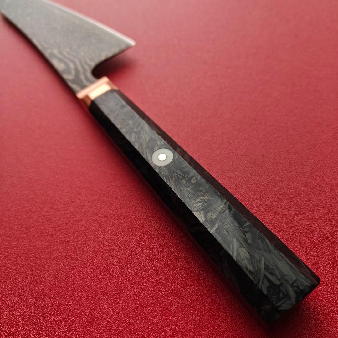 新品　切り付け牛刀 14cm　VG10黒染めダマスカス　カーボン八角柄