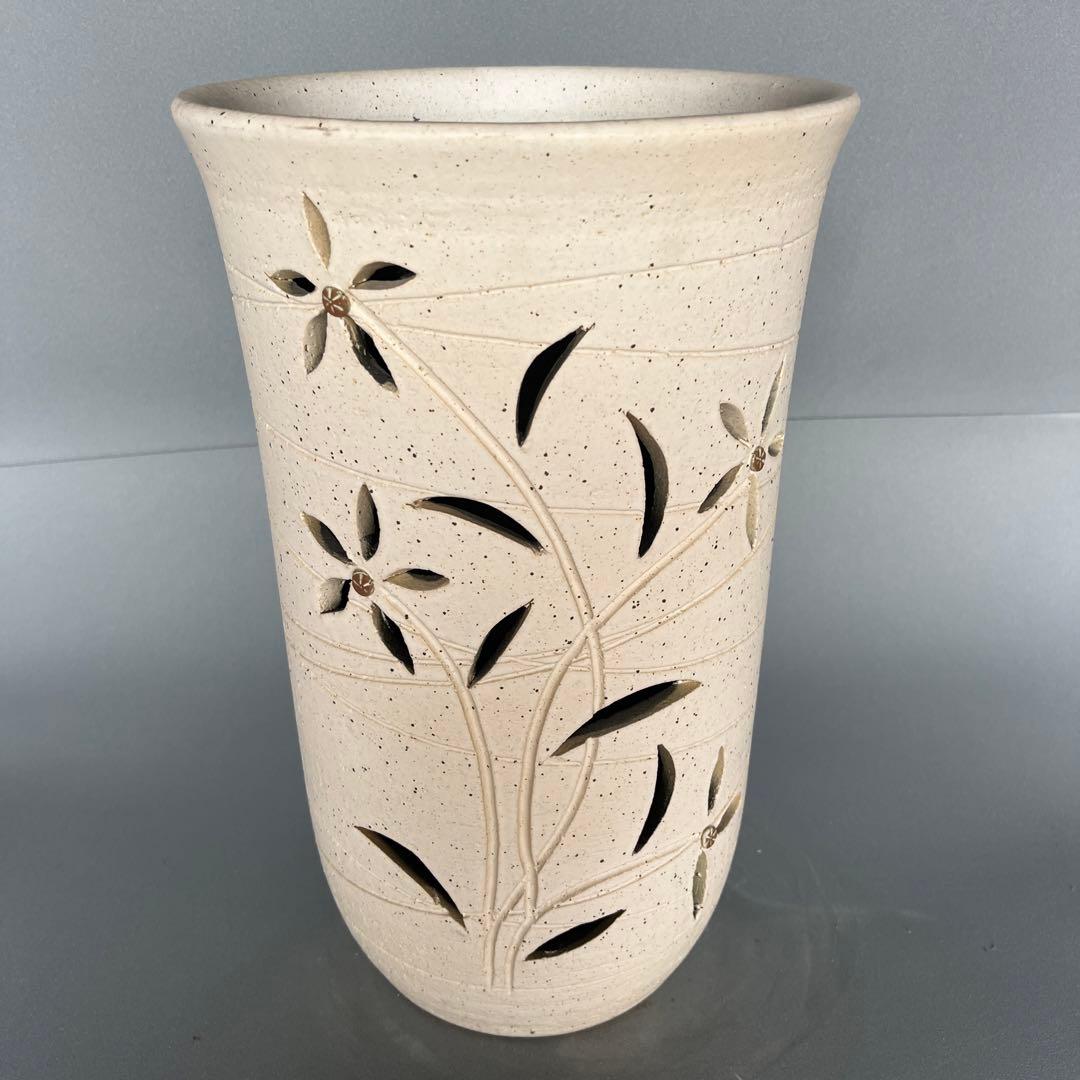 信楽焼傘立て  口広草花彫 高さ42cm