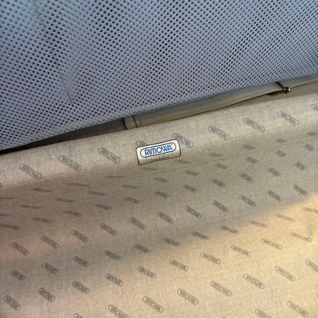 リモワ　サルサ　キャリーケース　104L