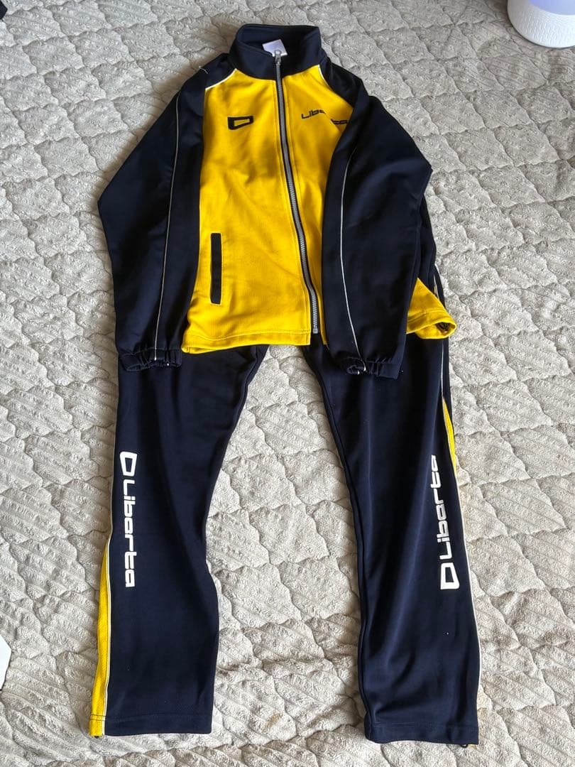 Liberta リベルタ　ジャージ 160cm 黒・黄