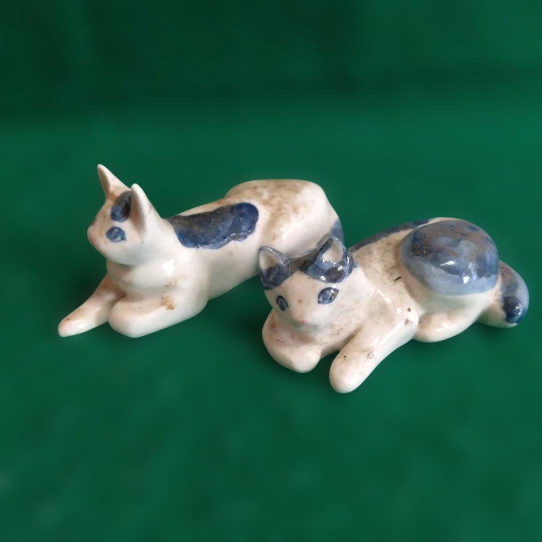 青白い猫の陶器置物　藤井由希子 　洋画家、藤井勉の三女