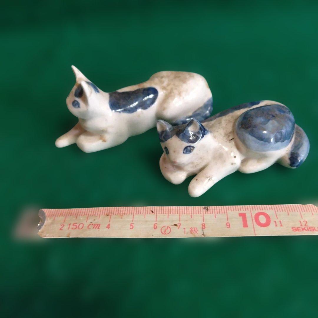 青白い猫の陶器置物　藤井由希子 　洋画家、藤井勉の三女