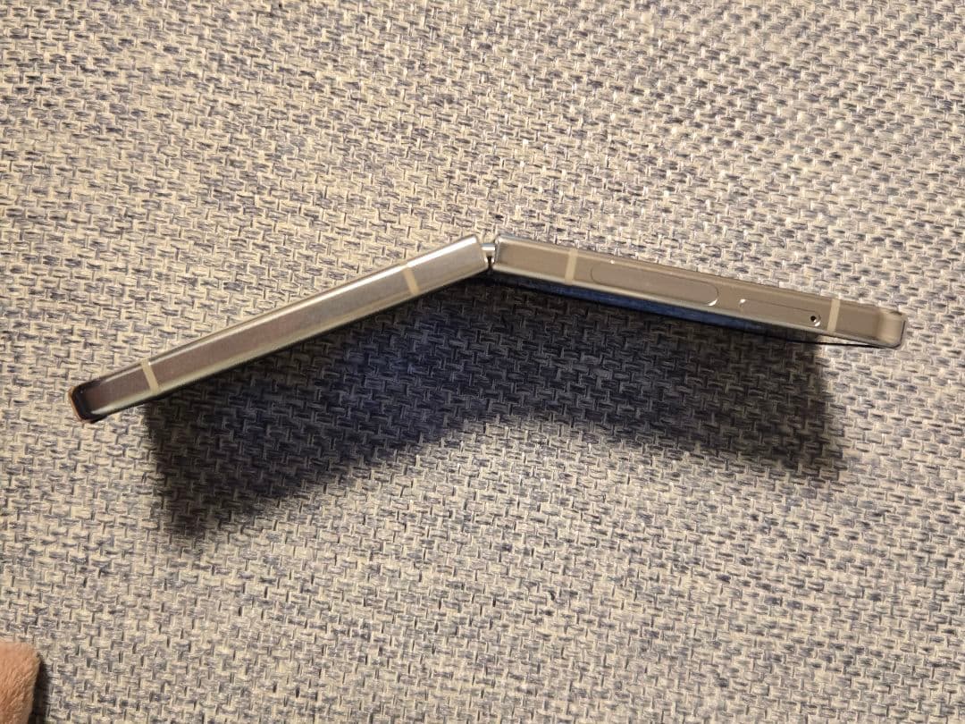 Galaxy Z Flip 5/SCG23 256GB simフリー【ジャンク】