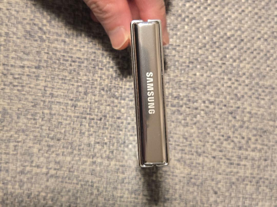 Galaxy Z Flip 5/SCG23 256GB simフリー【ジャンク】