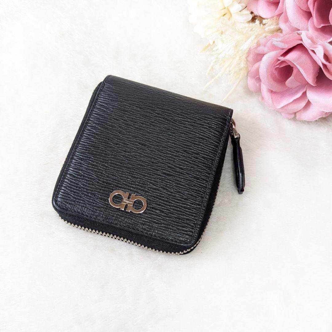 ✨極美品✨フェラガモ ダブルガンチーニ ラウンドファスナー 折り財布 レザー