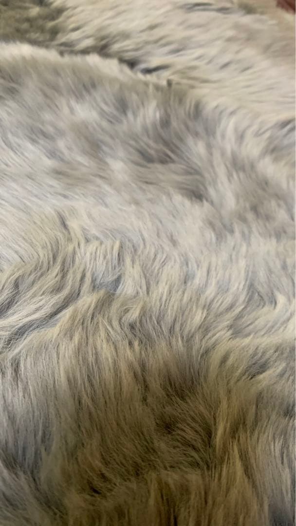 【新品未使用】100%ムートンファー ファー ラグ グレー 長毛 リアルファー