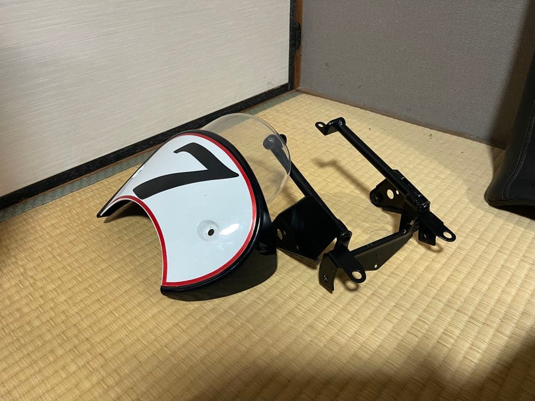 motoguzzi V7racer メーターバイザー　ステー