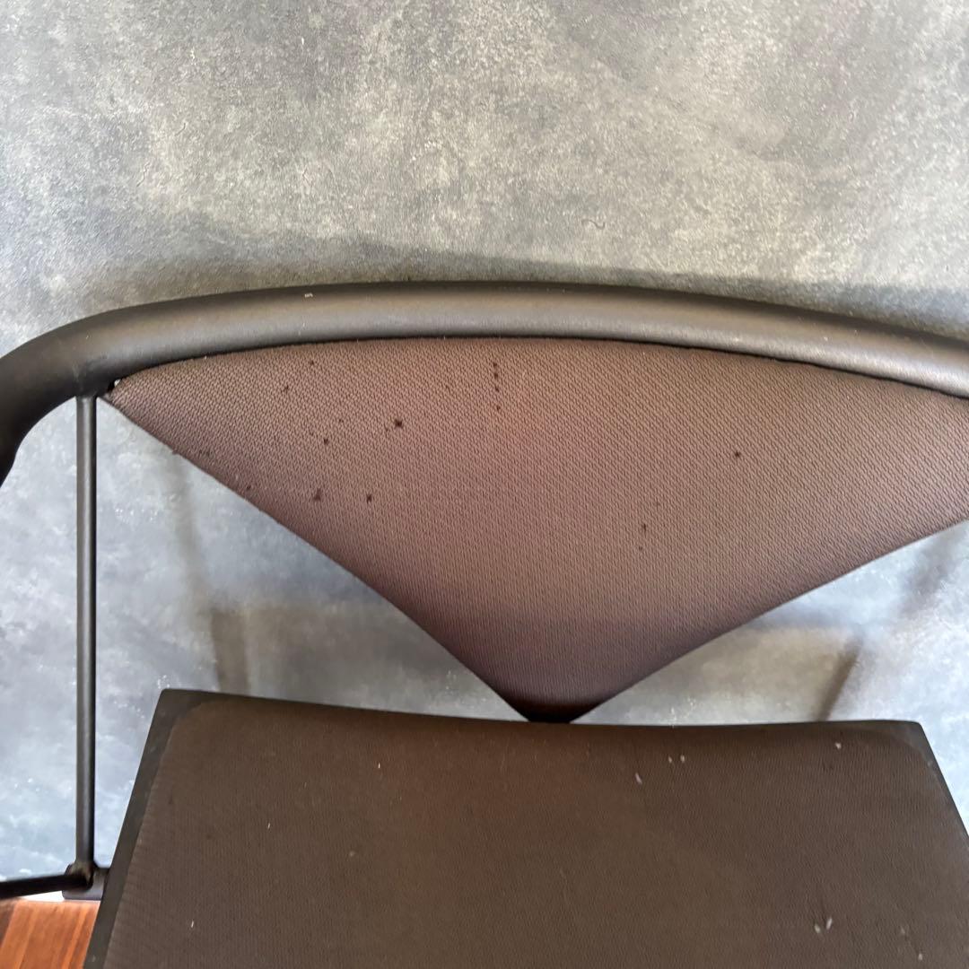 ポストモダンデザインの椅子 ミッドセンチュリー スペースエイジ ヴィンテージ