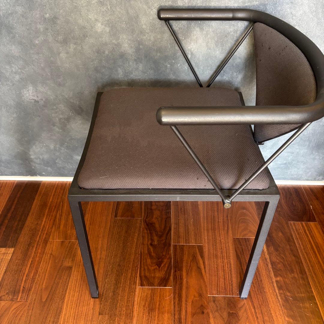 ポストモダンデザインの椅子 ミッドセンチュリー スペースエイジ ヴィンテージ