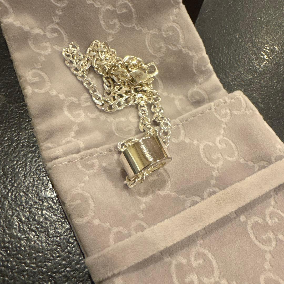新品　GUCCI グッチ ブランデッドGロゴ ネックレス シルバー　ユニセックス