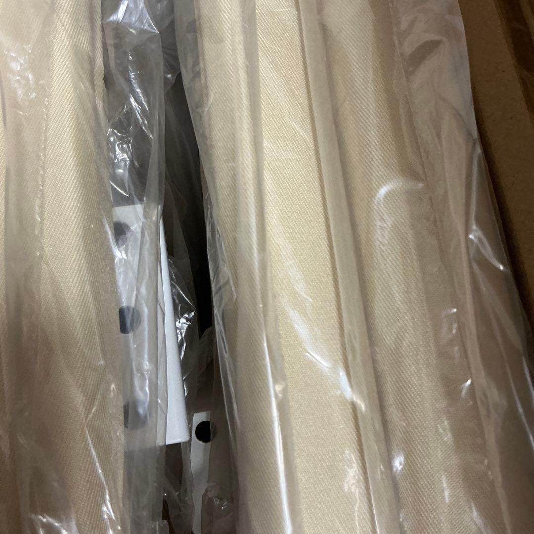 【新品】シングルベッドフレーム 木製ヘッドボード、マットレス付き